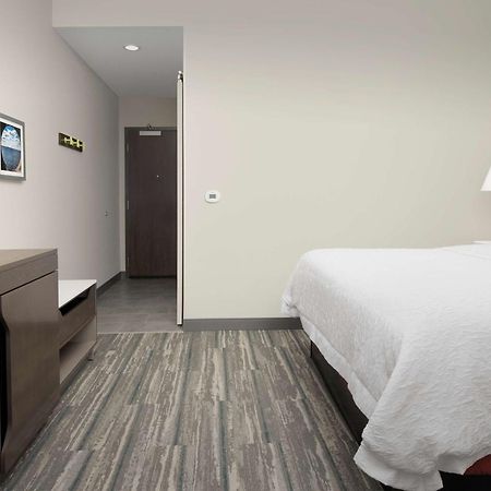 Hampton Inn & Suites Lexington Exterior photo